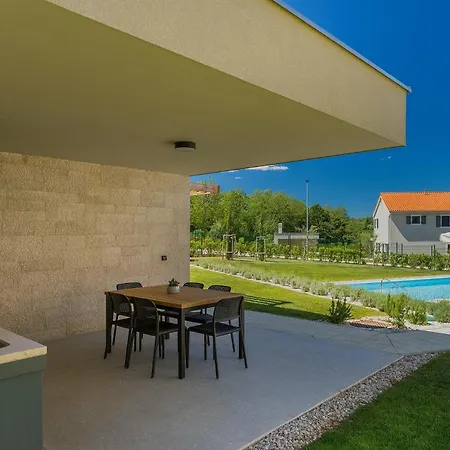 Semesterbostad Povetica Poreč