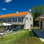 Сasa de vacaciones Povetica Poreč